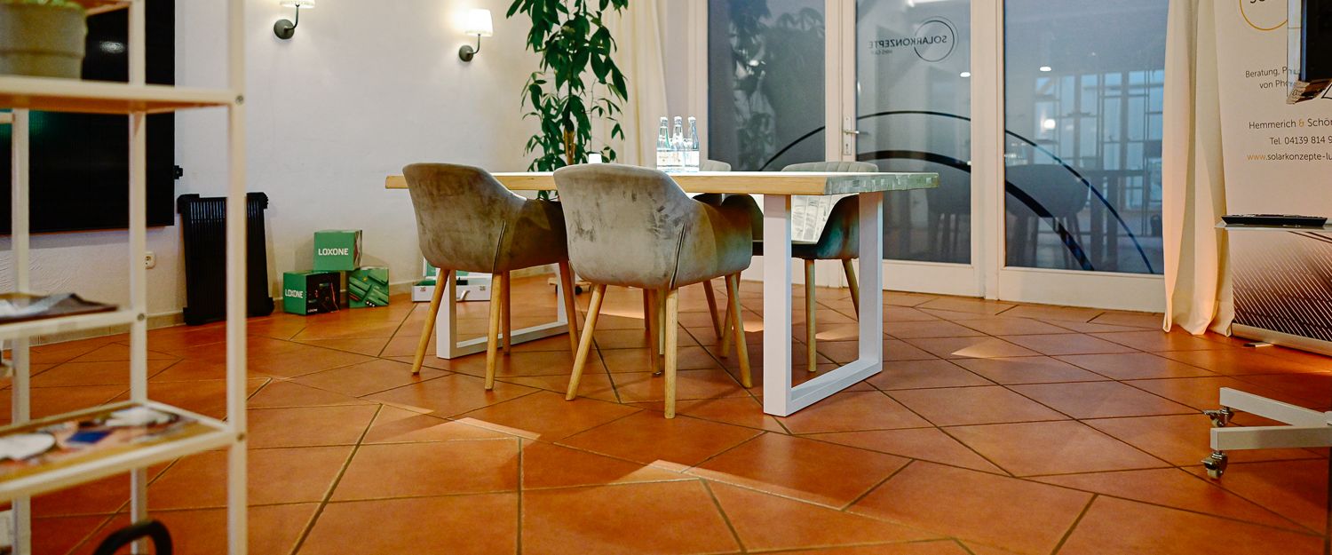 Beratungstisch im Showroom